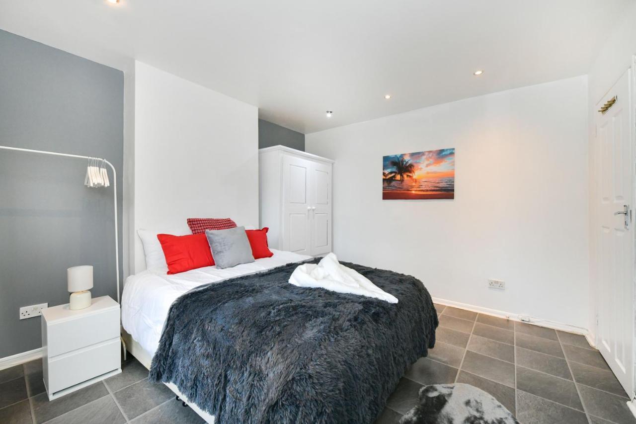 Вілла Impeccable 4-Bed House In Brixton Лондон Екстер'єр фото