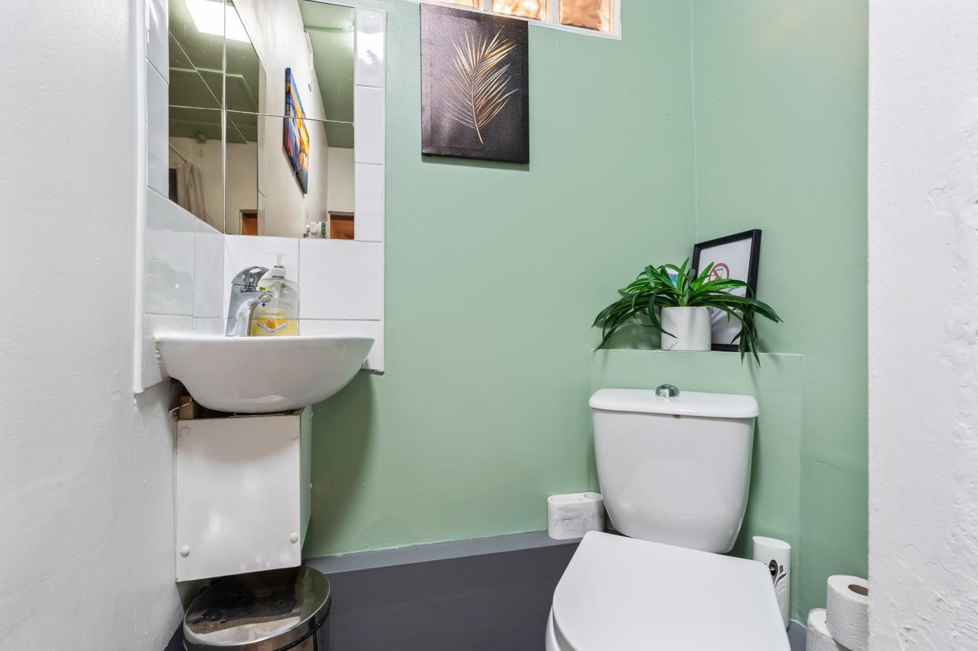 Вілла Impeccable 4-Bed House In Brixton Лондон Екстер'єр фото
